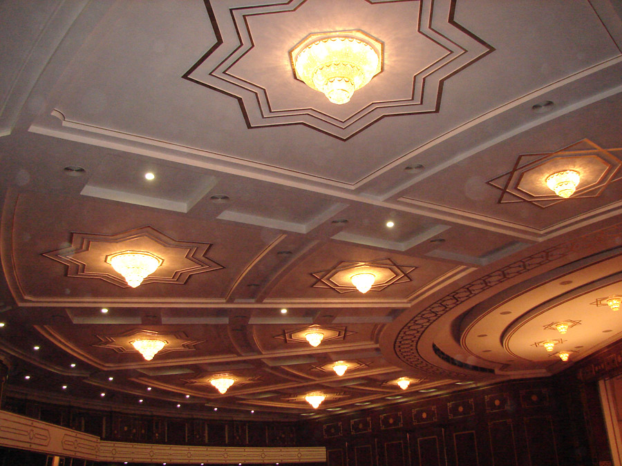 Türkmenistan Mary Tiyatro Salonu Avizeleri