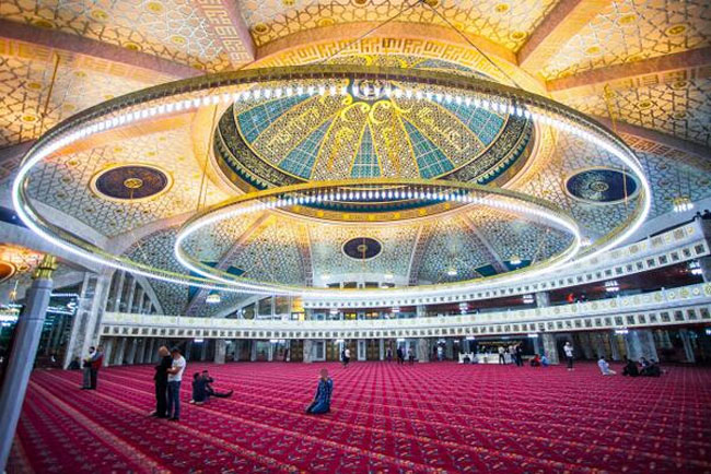 Çeçenistan Aimani Kadyrova Cami - Dünyanın en büyük cami avizesi
