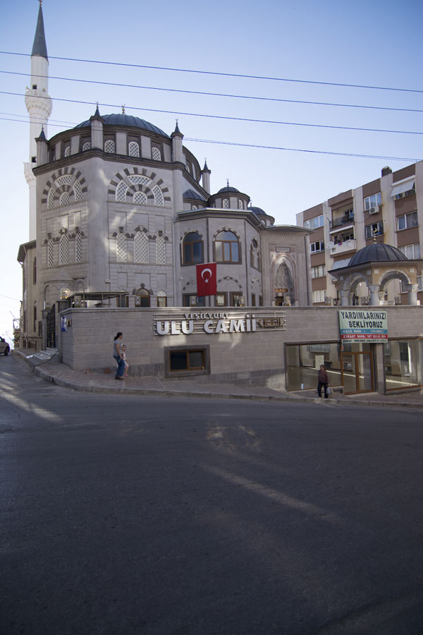 İzmir Hacı Ahmet Susuzlu Cami Avizeleri