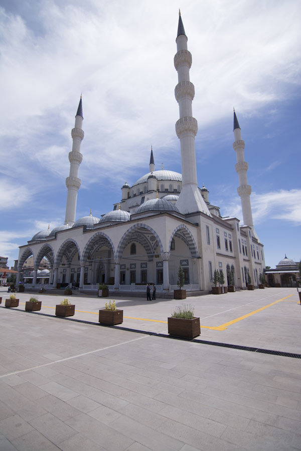Kırıkkale Nur Cami Avizeleri