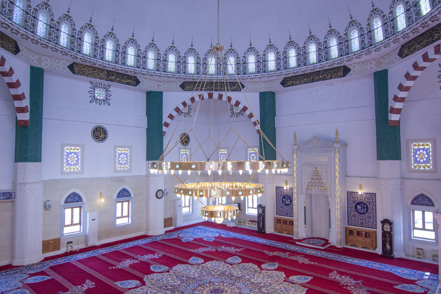 Mardin Saruhan Cami Avizeleri